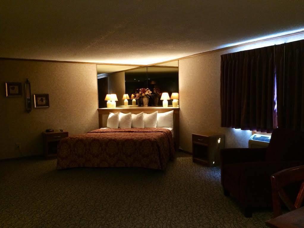 Travelodge By Wyndham Motel Of St Cloud Saint Cloud Buitenkant foto